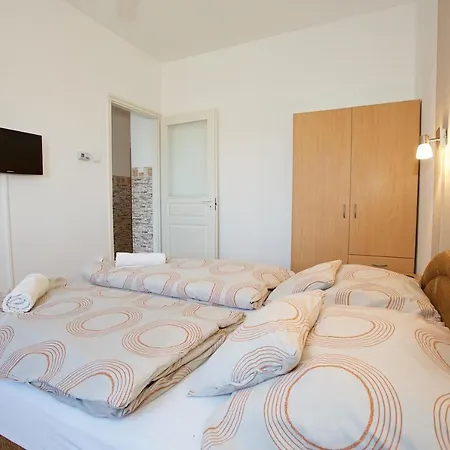 Zoli Apartmanok-zoli2 Kolcsey 34-36 *
